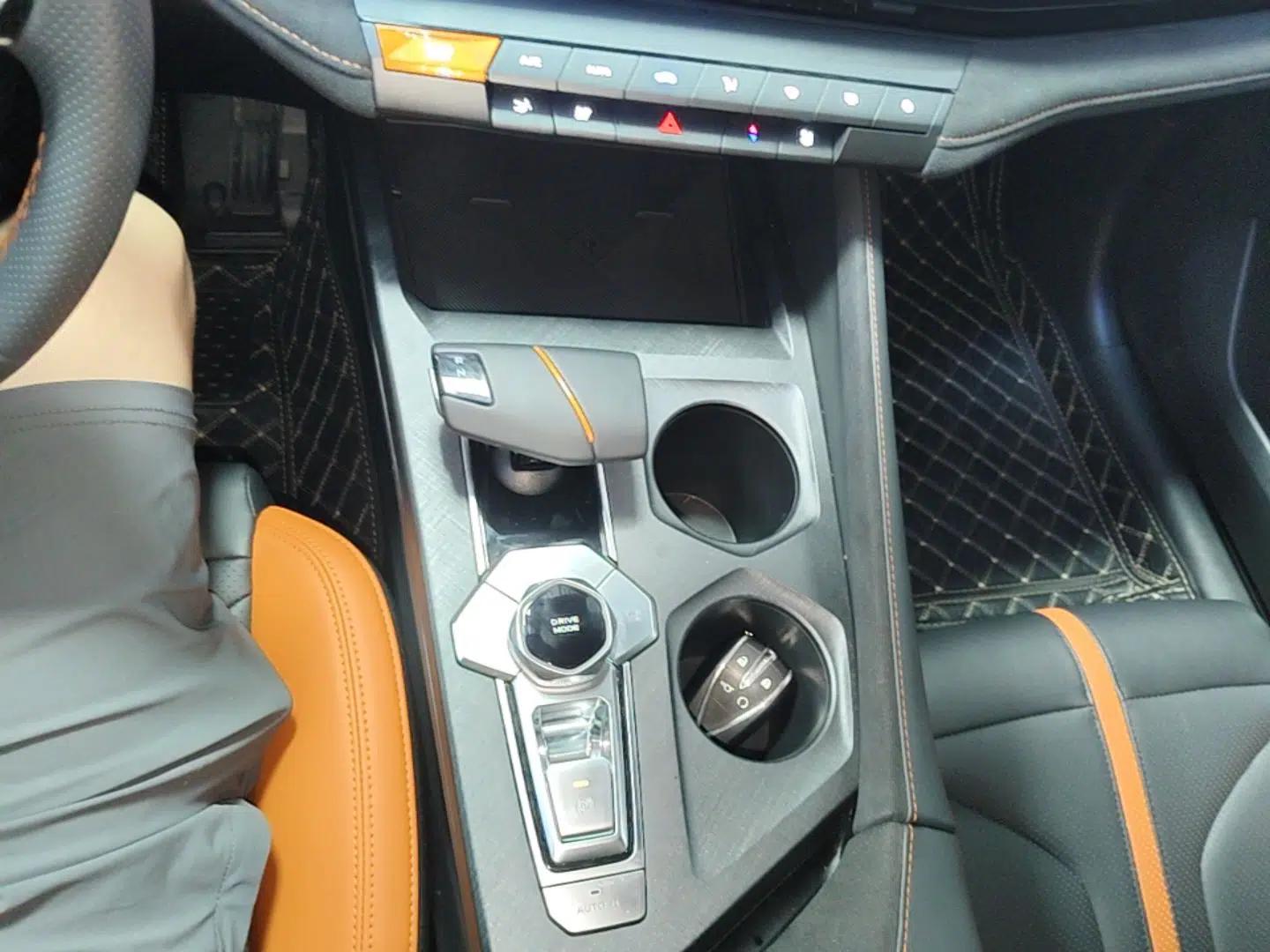 CHANGAN UNI-V 2024 1.5T Prestige Sport Edition — миниатюра 16