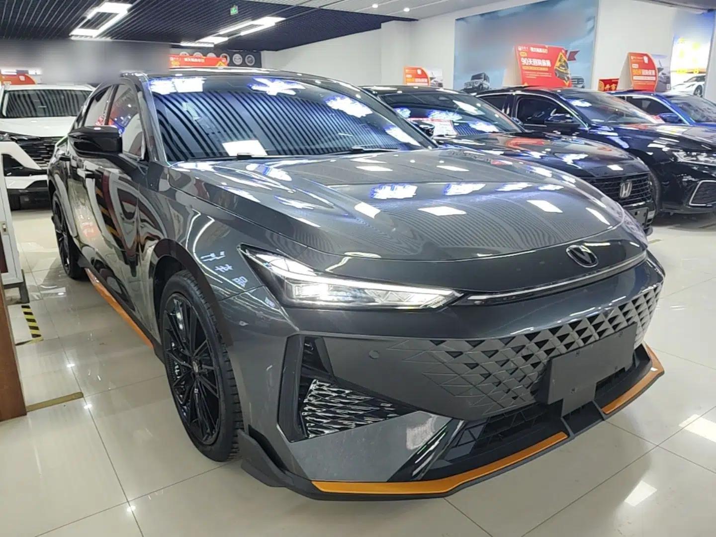 CHANGAN UNI-V 2024 1.5T Prestige Sport Edition — миниатюра 3