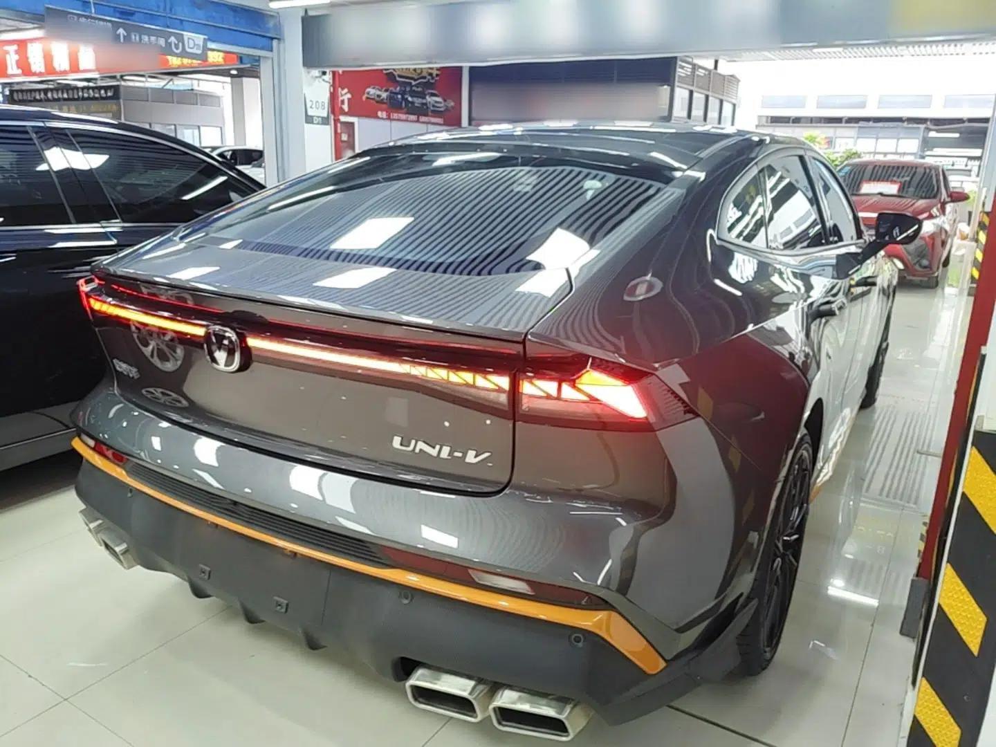 CHANGAN UNI-V 2024 1.5T Prestige Sport Edition — миниатюра 6