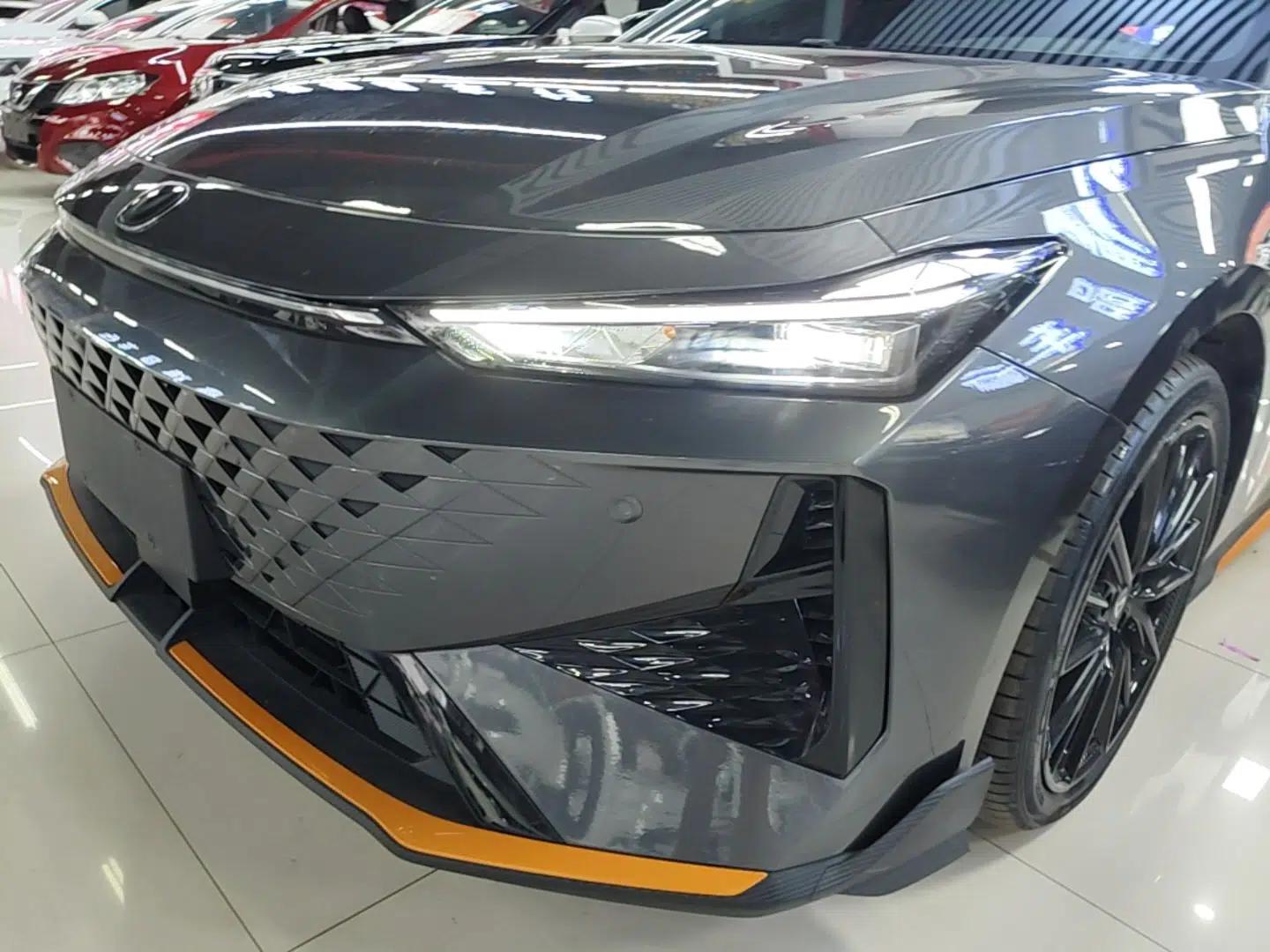 CHANGAN UNI-V 2024 1.5T Prestige Sport Edition — миниатюра 8