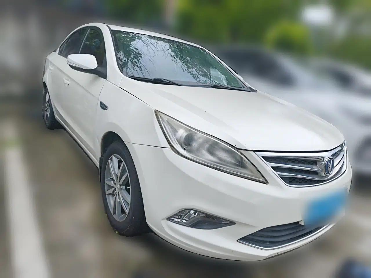 CHANGAN Eado 2015 1.6L Manual Luxury Model China IV Standard — миниатюра 3