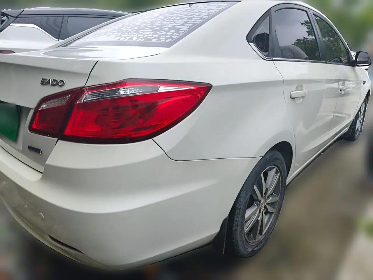 CHANGAN Eado 2015 1.6L Manual Luxury Model China IV Standard — миниатюра 6