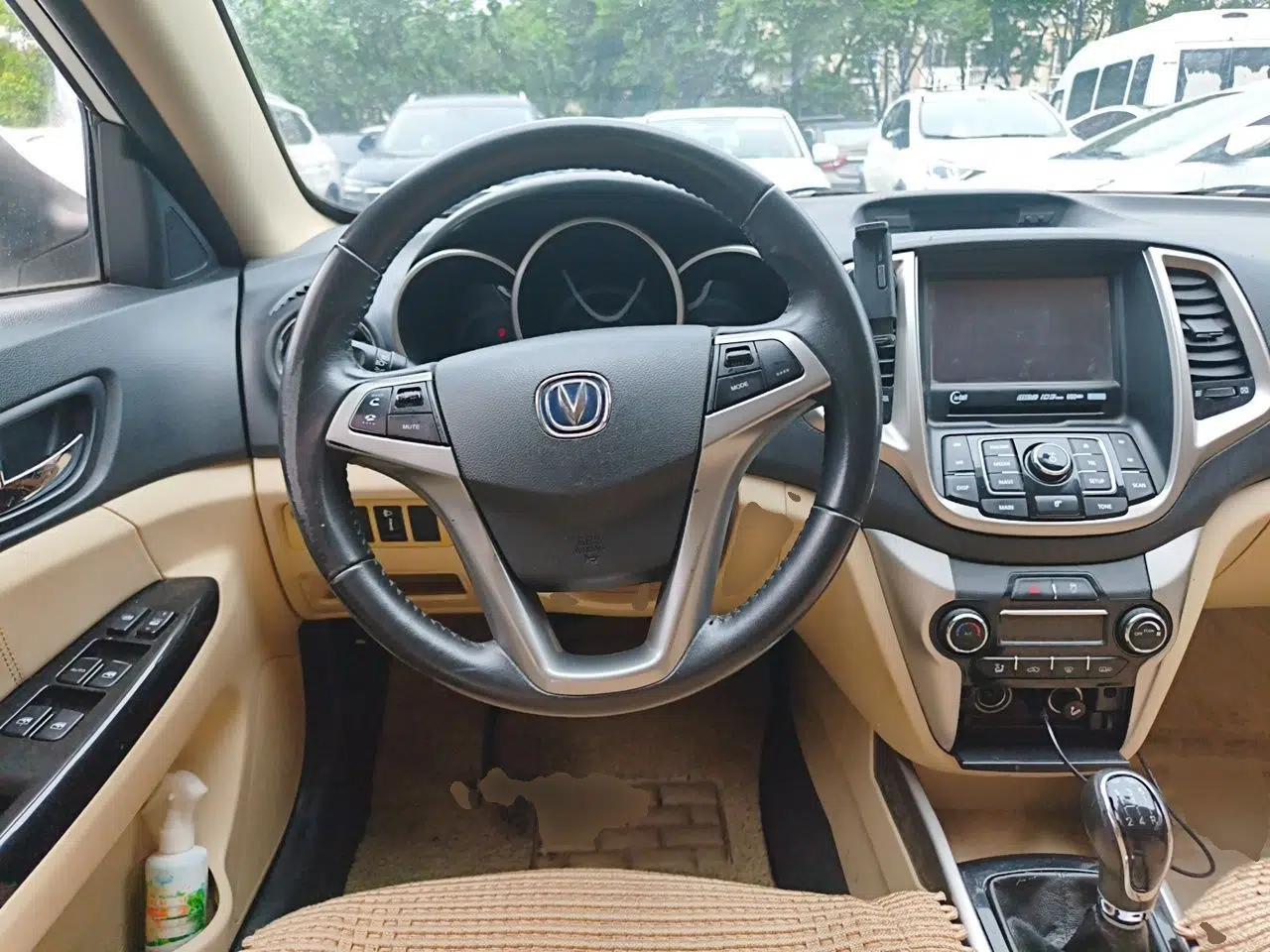CHANGAN Eado 2015 1.6L Manual Luxury Model China IV Standard — миниатюра 10