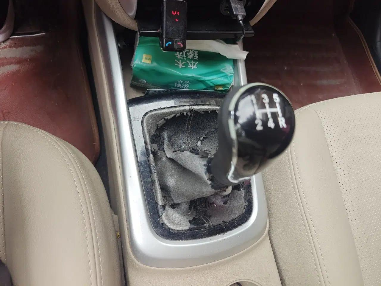CHANGAN Eado 2014 1.6L Manual Elite Version — миниатюра 14
