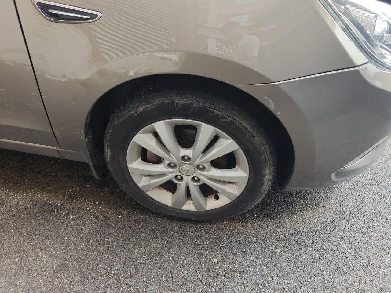 CHANGAN Eado 2014 1.6L Manual Elite Version — миниатюра 8