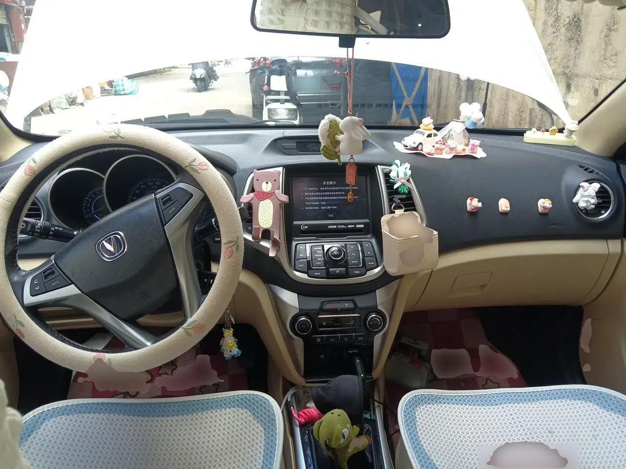 CHANGAN Eado 2015 1.6L Manual Luxury Model China IV Standard — миниатюра 9