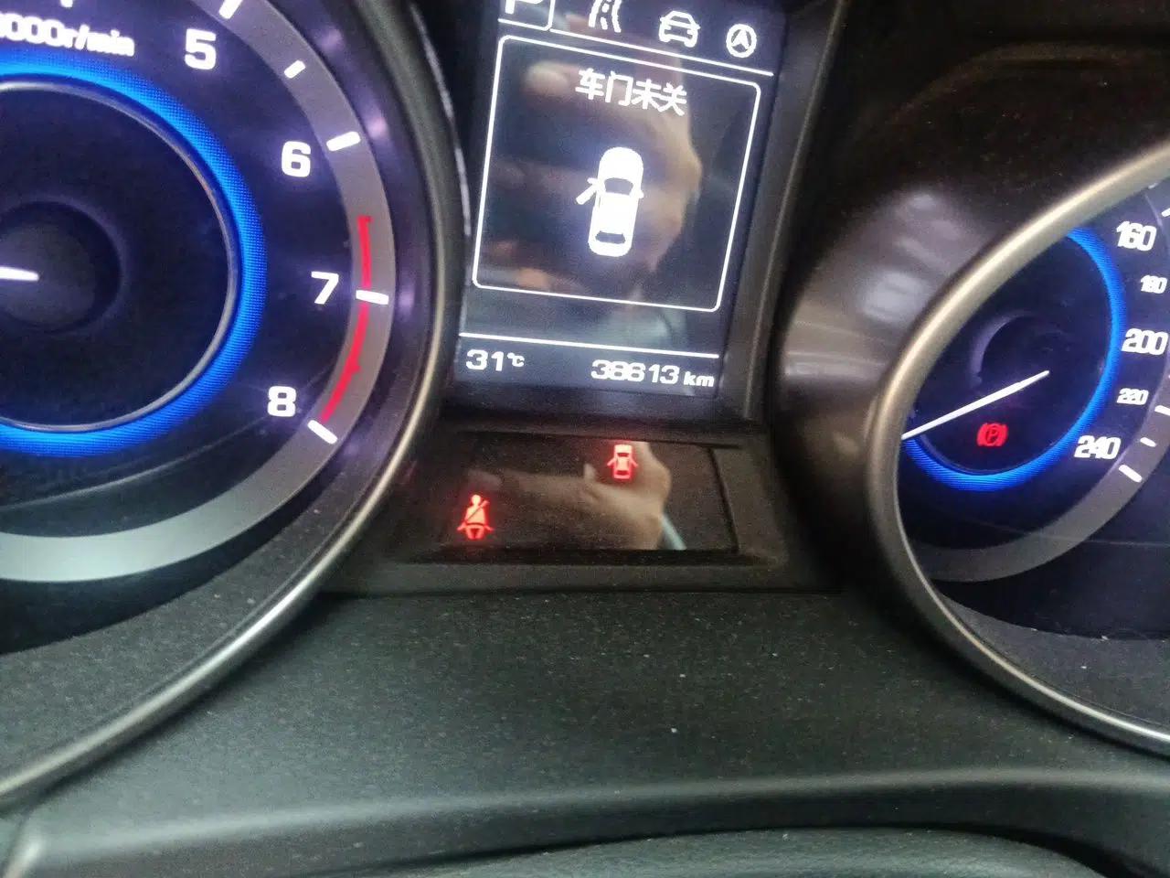CHANGAN Eado 2016 1.6L Automatic Trend Model — миниатюра 12