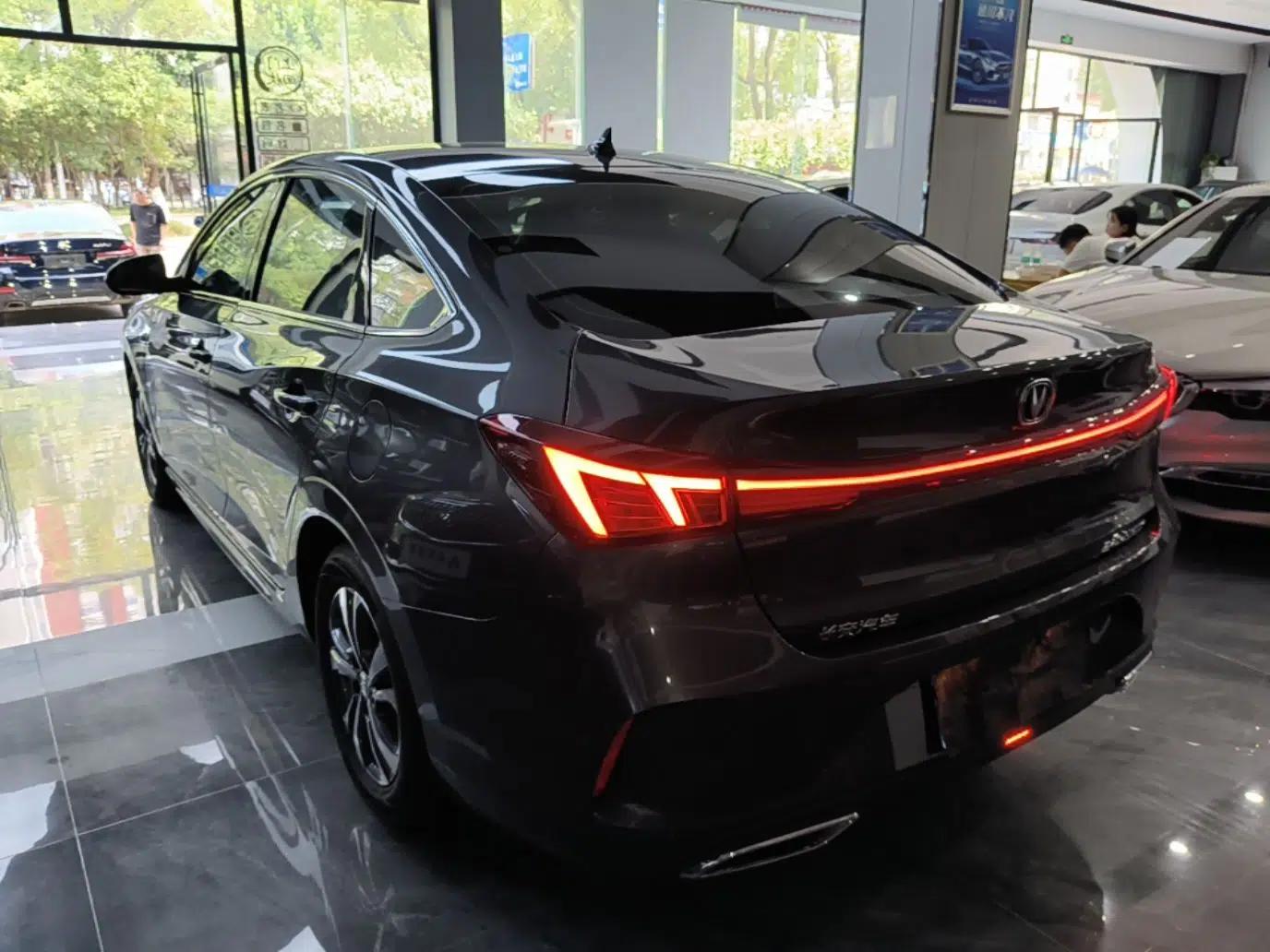 CHANGAN Eado 2025 PLUS 1.4T Dual-Clutch High-Energy Version — миниатюра 4