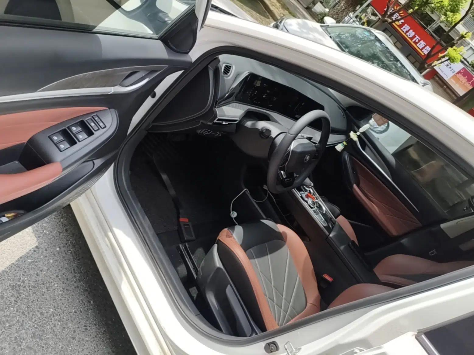 CHANGAN Eado 2022 PLUS Blue Whale NE 1.4T GDI DCT Prestige Edition — миниатюра 18