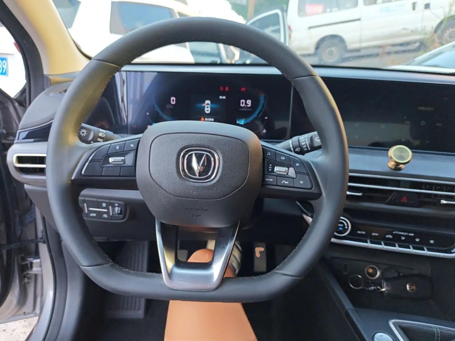 CHANGAN Eado 2021 PLUS 1.6L GDI Manual Luxury Model — миниатюра 13