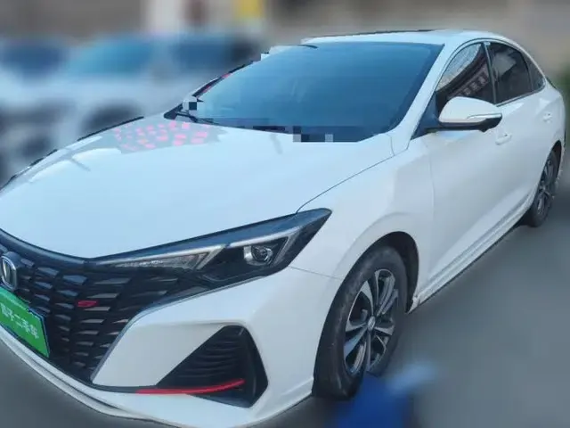 CHANGAN Eado 2023 Changan Edition PLUS Blue Whale NE 1.4T GDI DCT Prestige Version
