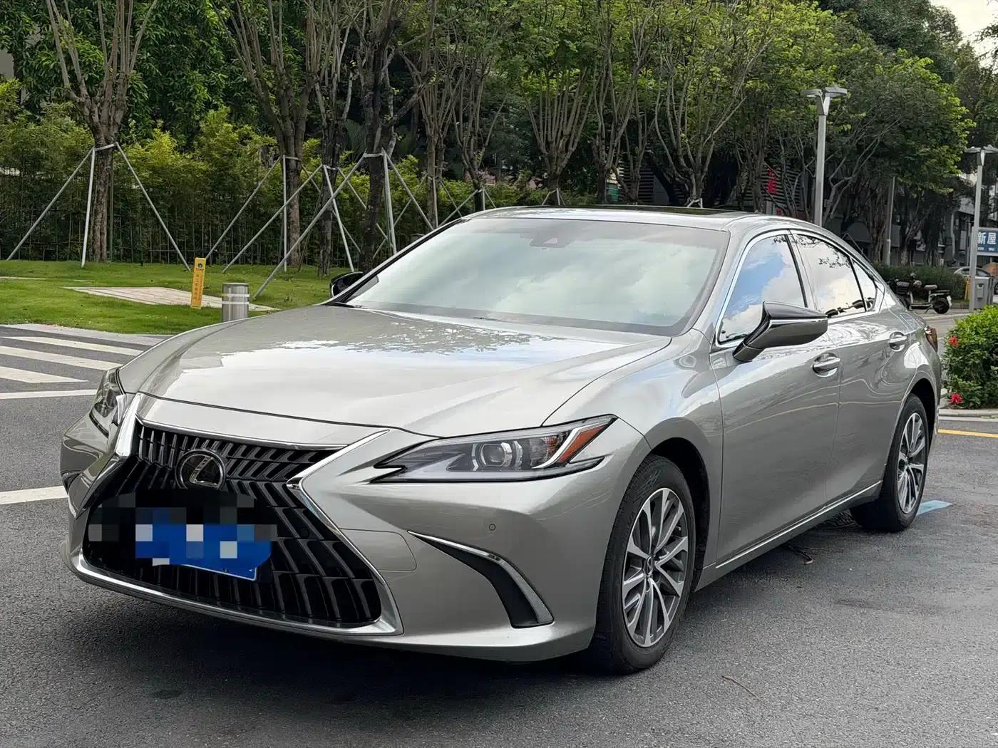 Lexus ES 2021 Model 200 Premium Edition — миниатюра 1