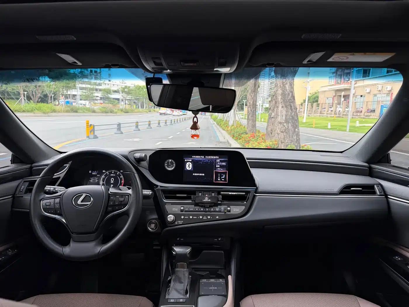 Lexus ES 2021 Model 200 Premium Edition — миниатюра 11