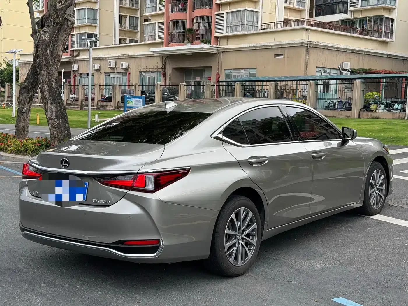 Lexus ES 2021 Model 200 Premium Edition — миниатюра 5