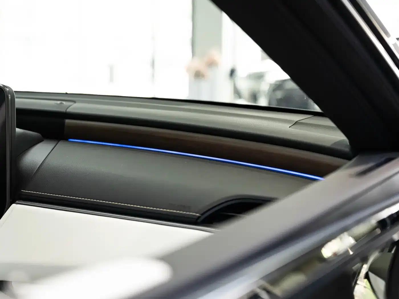 Lexus ES 2025 300h Executive Edition — миниатюра 19