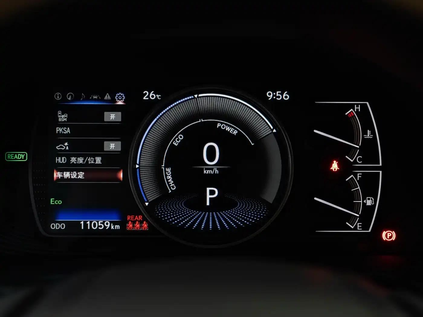Lexus ES 2025 300h Executive Edition — миниатюра 25