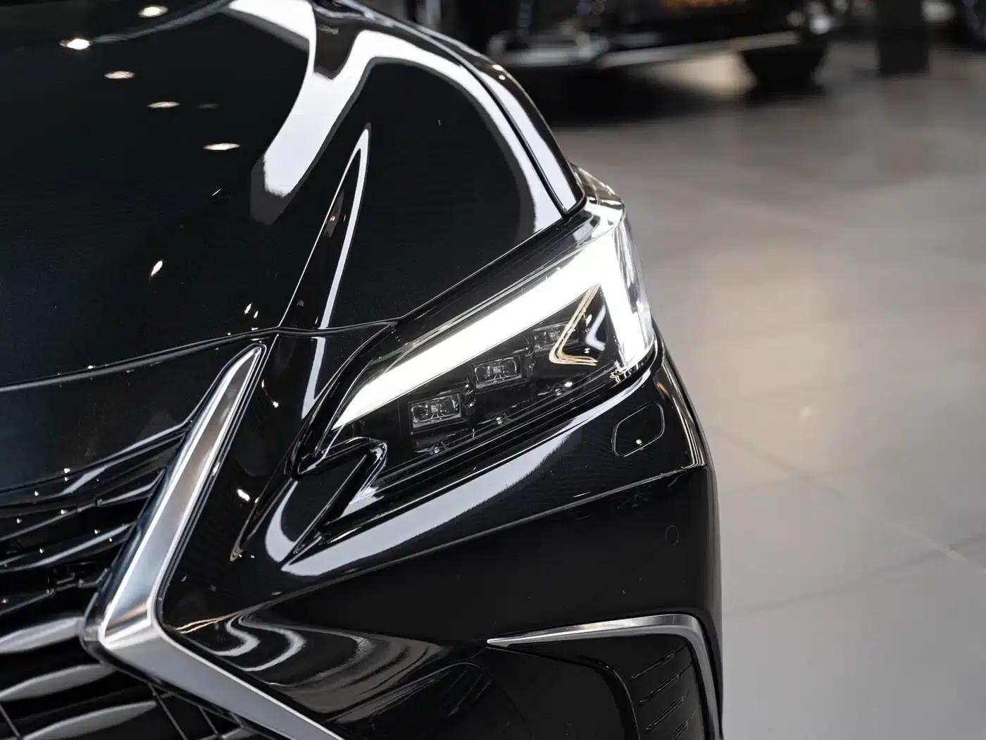 Lexus ES 2025 300h Executive Edition — миниатюра 6