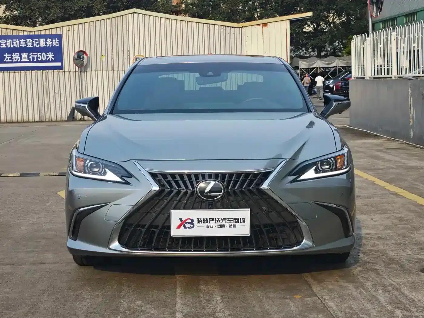 Lexus ES 2024 200 Premium Edition — миниатюра 2