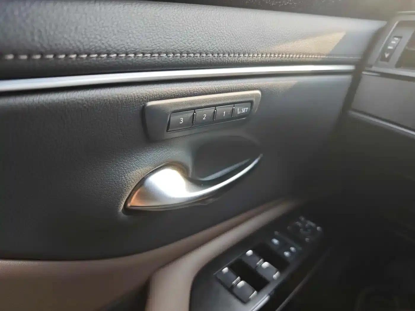 Lexus ES 2024 200 Premium Edition — миниатюра 12