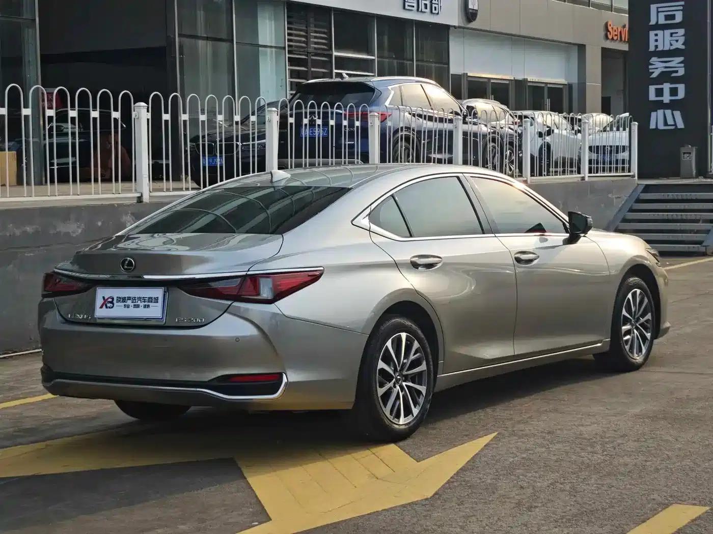 Lexus ES 2024 200 Premium Edition — миниатюра 17