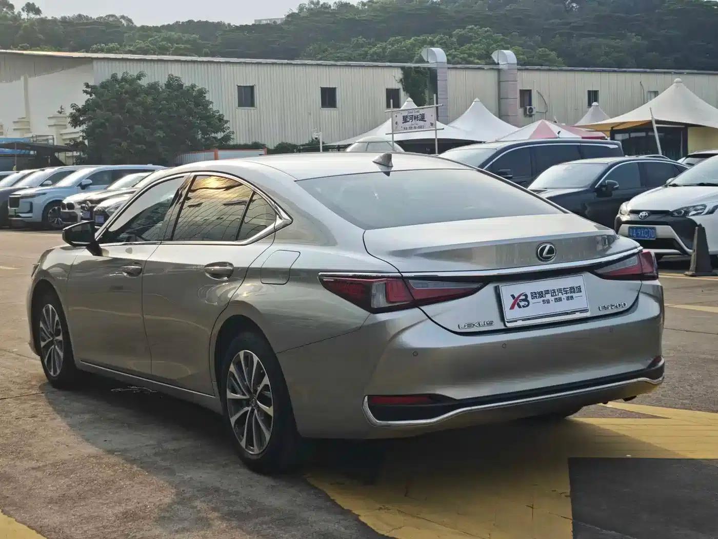 Lexus ES 2024 200 Premium Edition — миниатюра 18