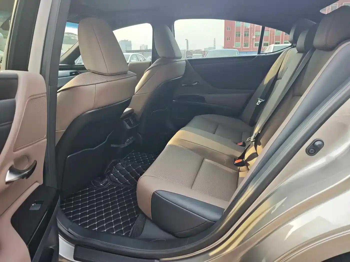 Lexus ES 2024 200 Premium Edition — миниатюра 7