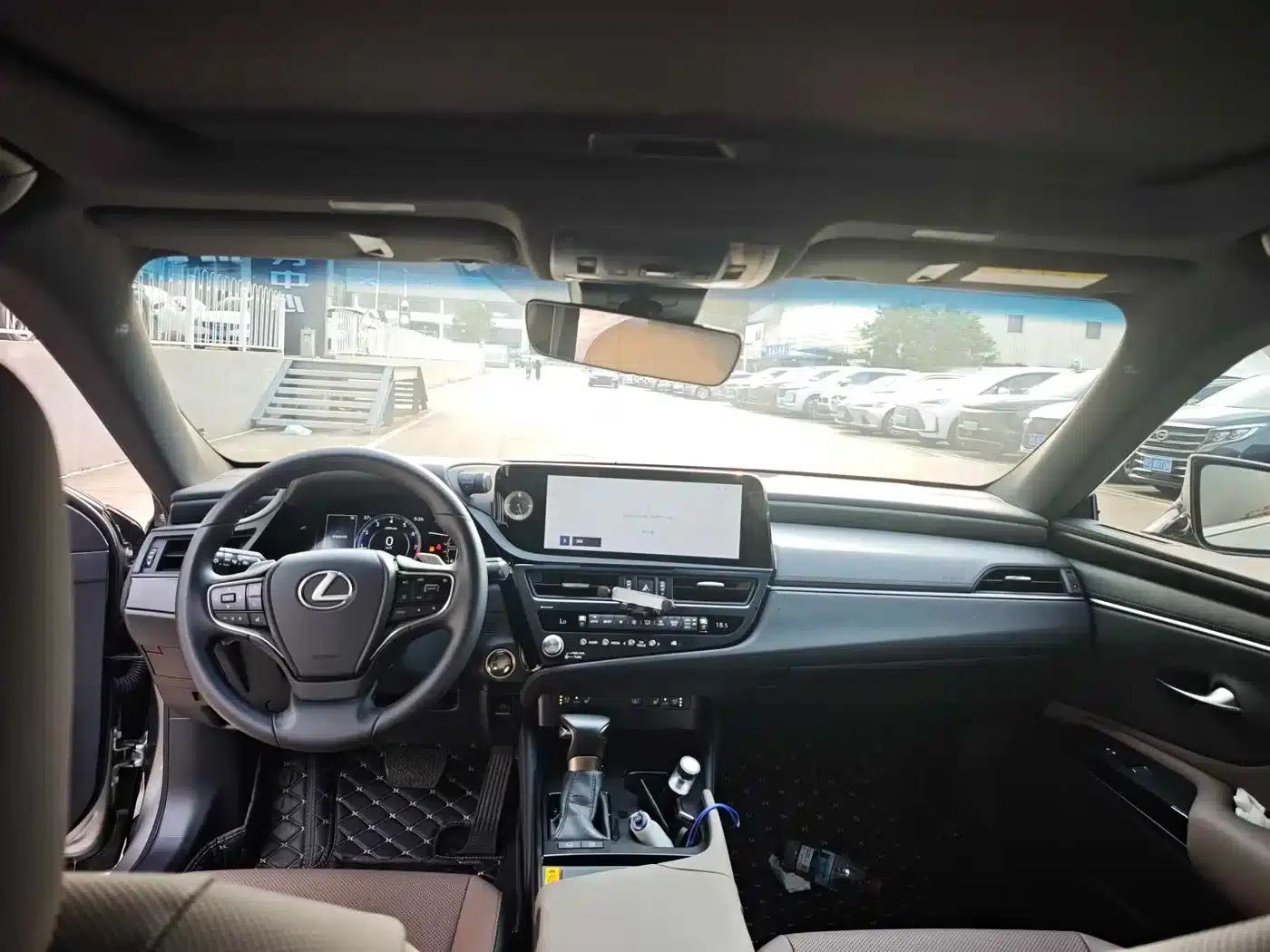 Lexus ES 2024 200 Premium Edition — миниатюра 8