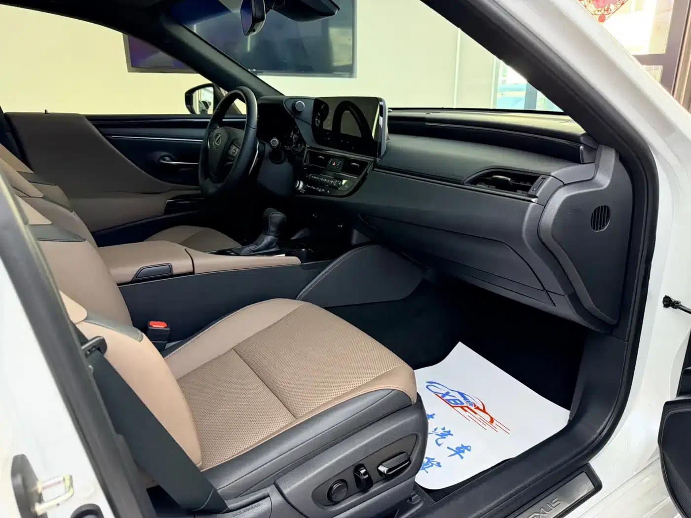 Lexus ES 2022 300h Premium Edition — миниатюра 6