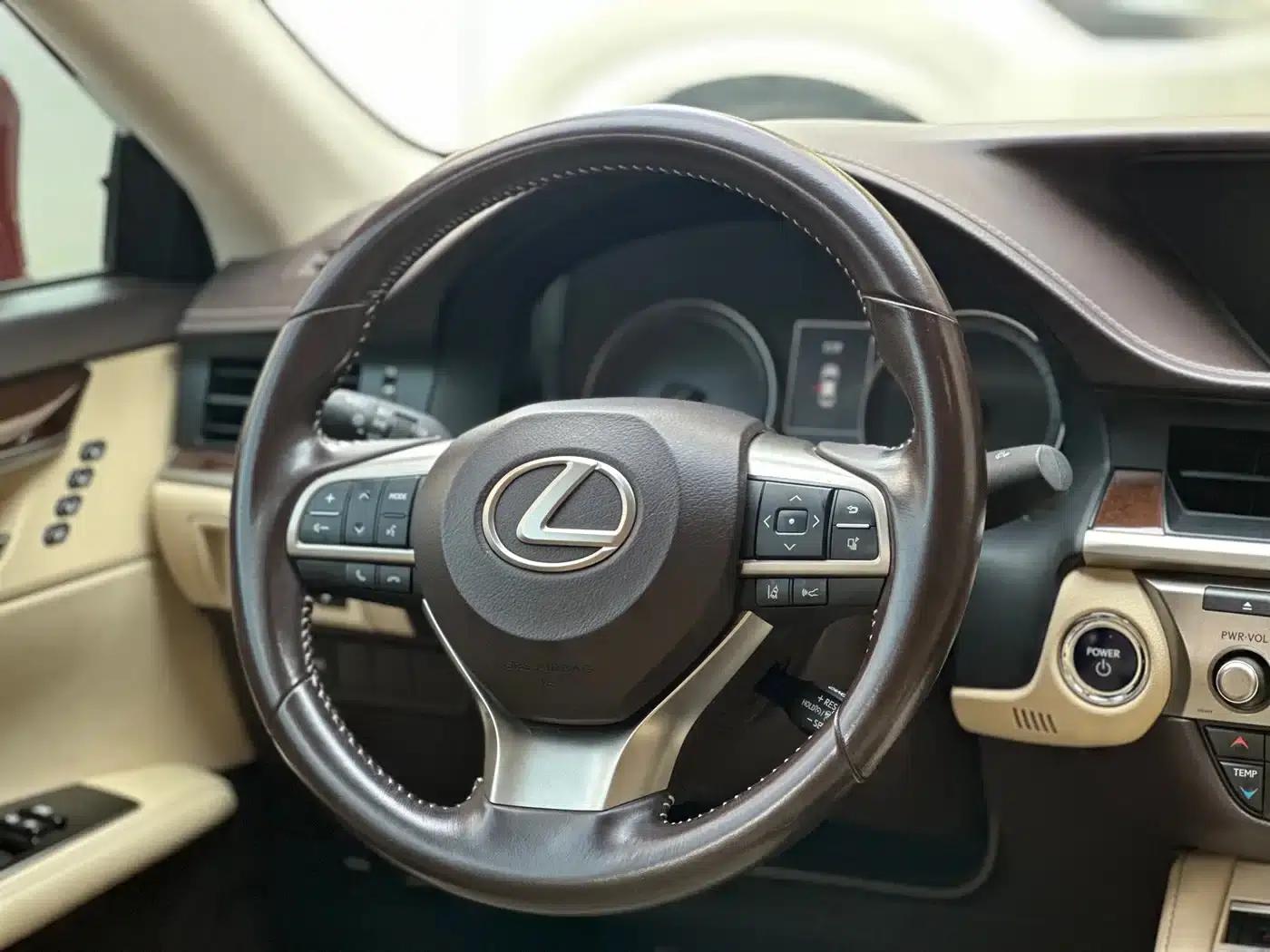 Lexus ES 2015 300h Luxury Edition — миниатюра 11