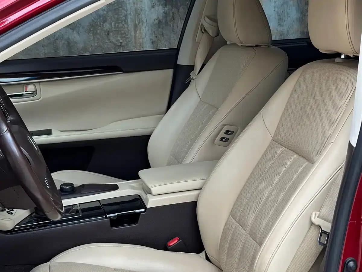Lexus ES 2015 300h Luxury Edition — миниатюра 17
