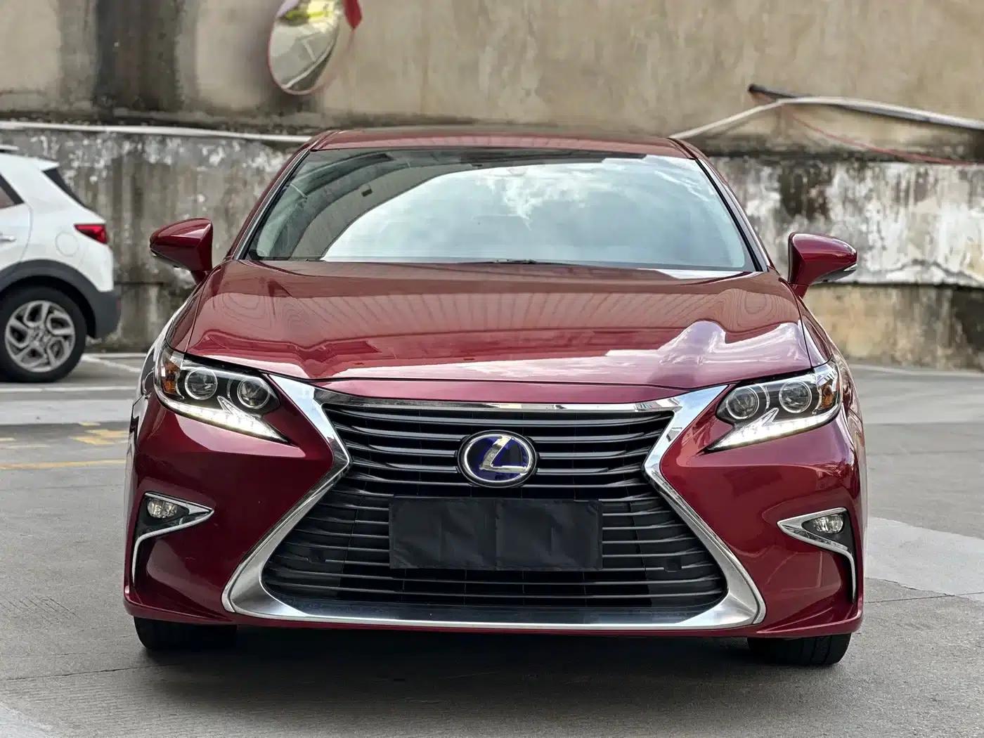 Lexus ES 2015 300h Luxury Edition — миниатюра 3