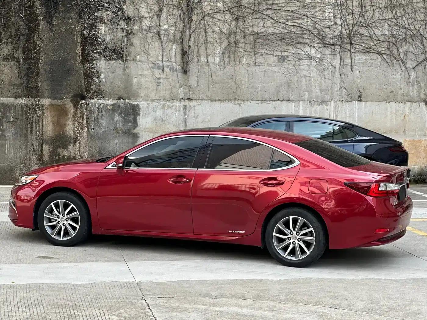 Lexus ES 2015 300h Luxury Edition — миниатюра 4
