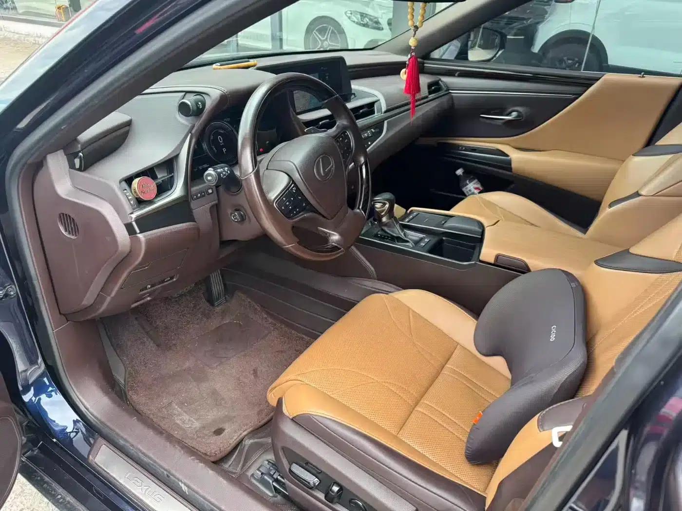 Lexus ES 2018 300h Premium Edition (China V emission standard) — миниатюра 4