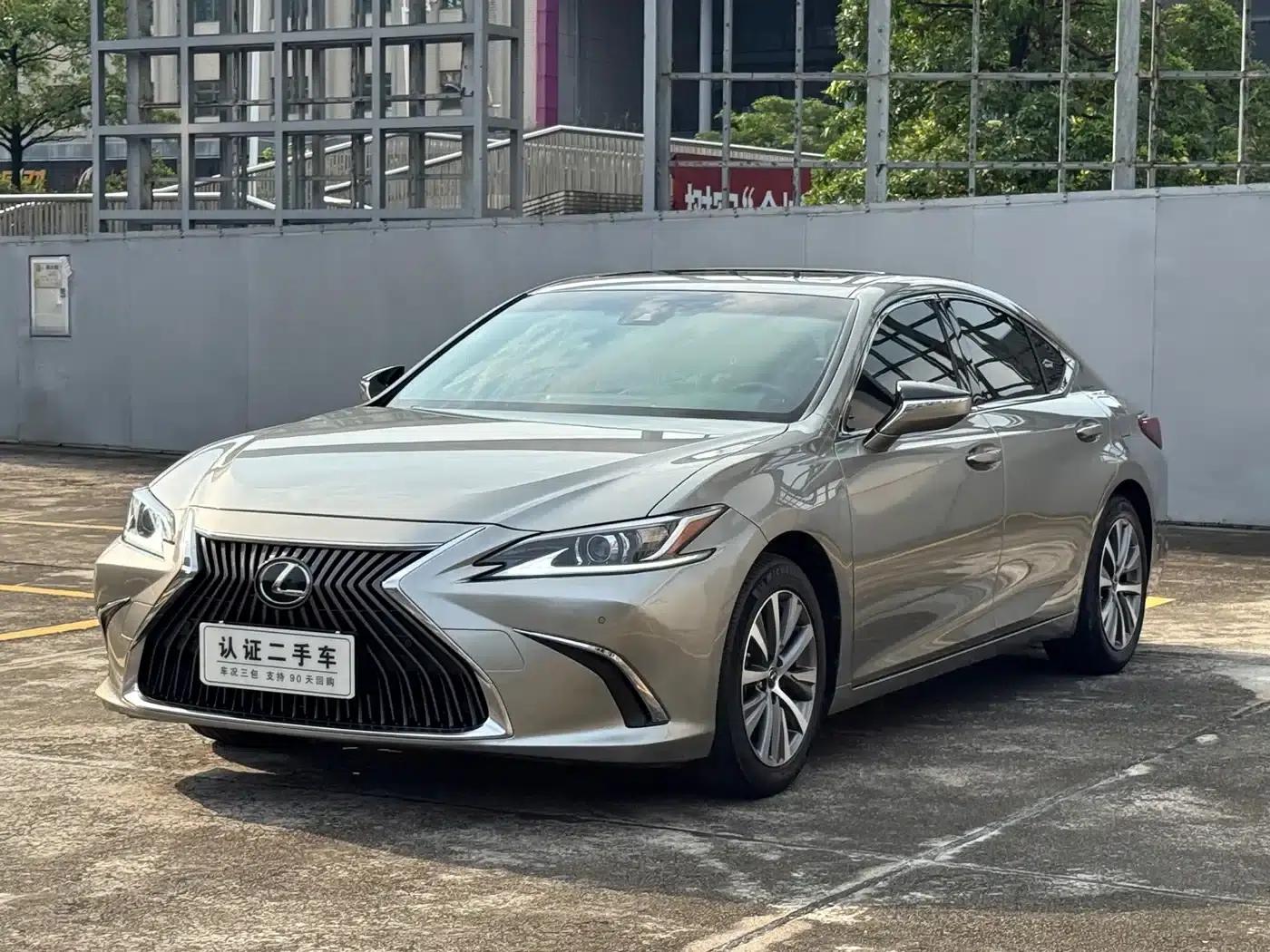 Lexus ES 2020 200 Excellence Edition — миниатюра 1