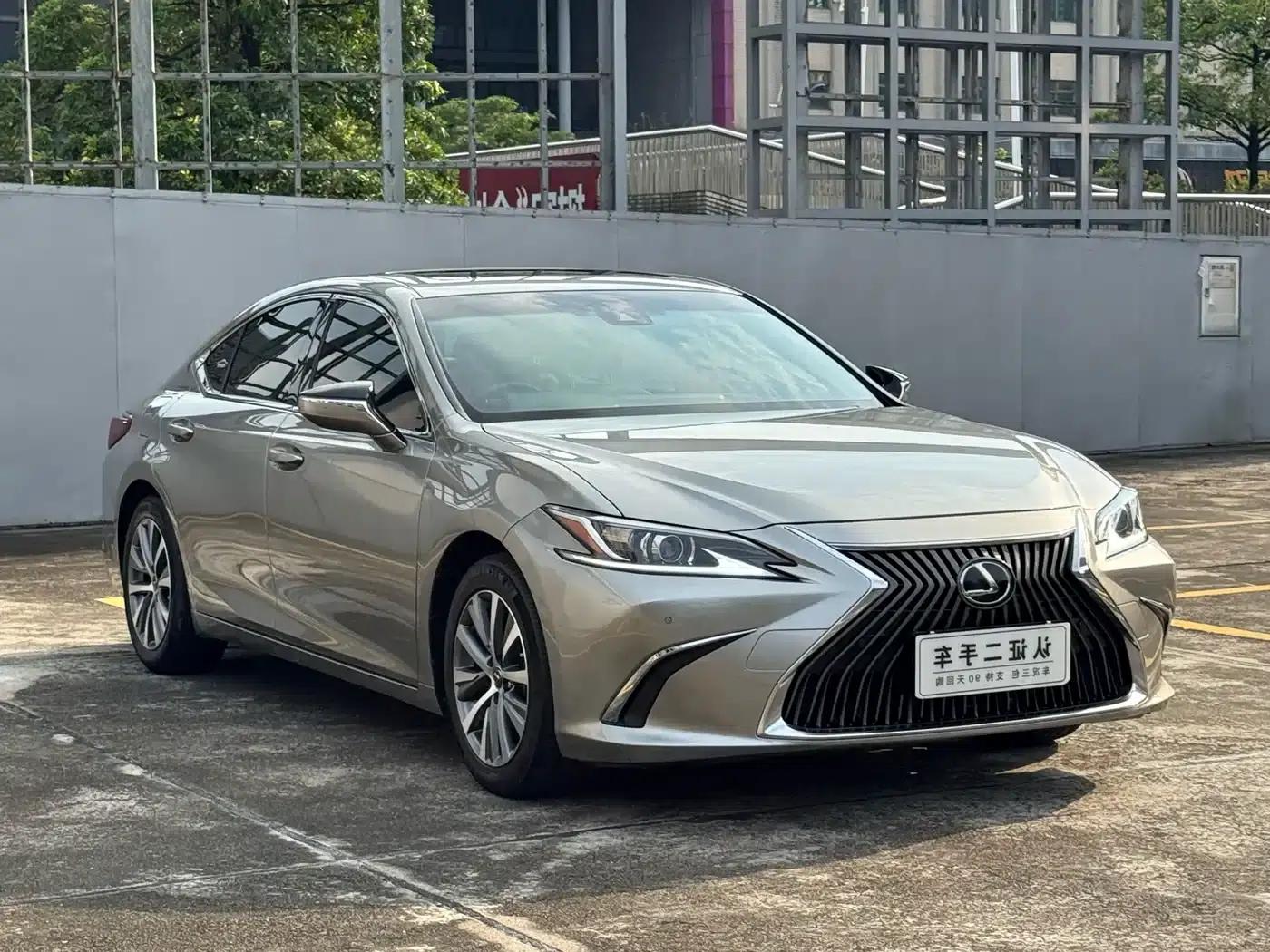 Lexus ES 2020 200 Excellence Edition — миниатюра 3
