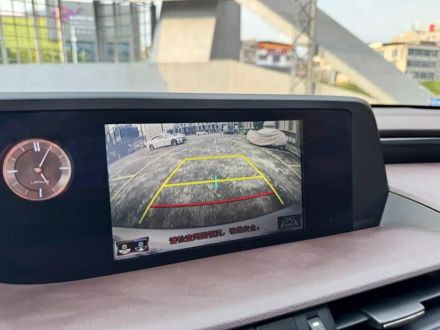 Lexus ES 2020 200 Excellence Edition — миниатюра 23