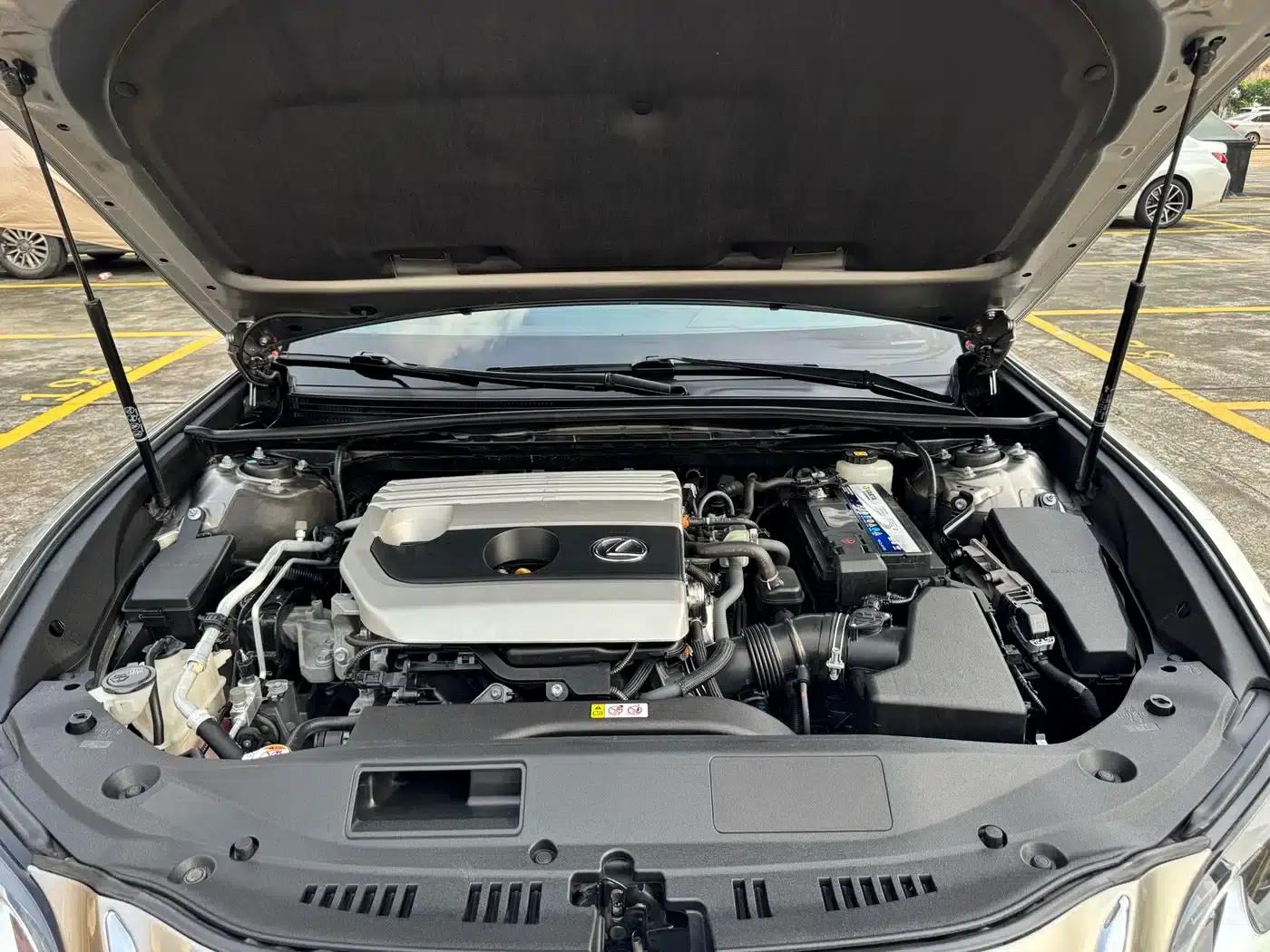 Lexus ES 2020 200 Excellence Edition — миниатюра 24