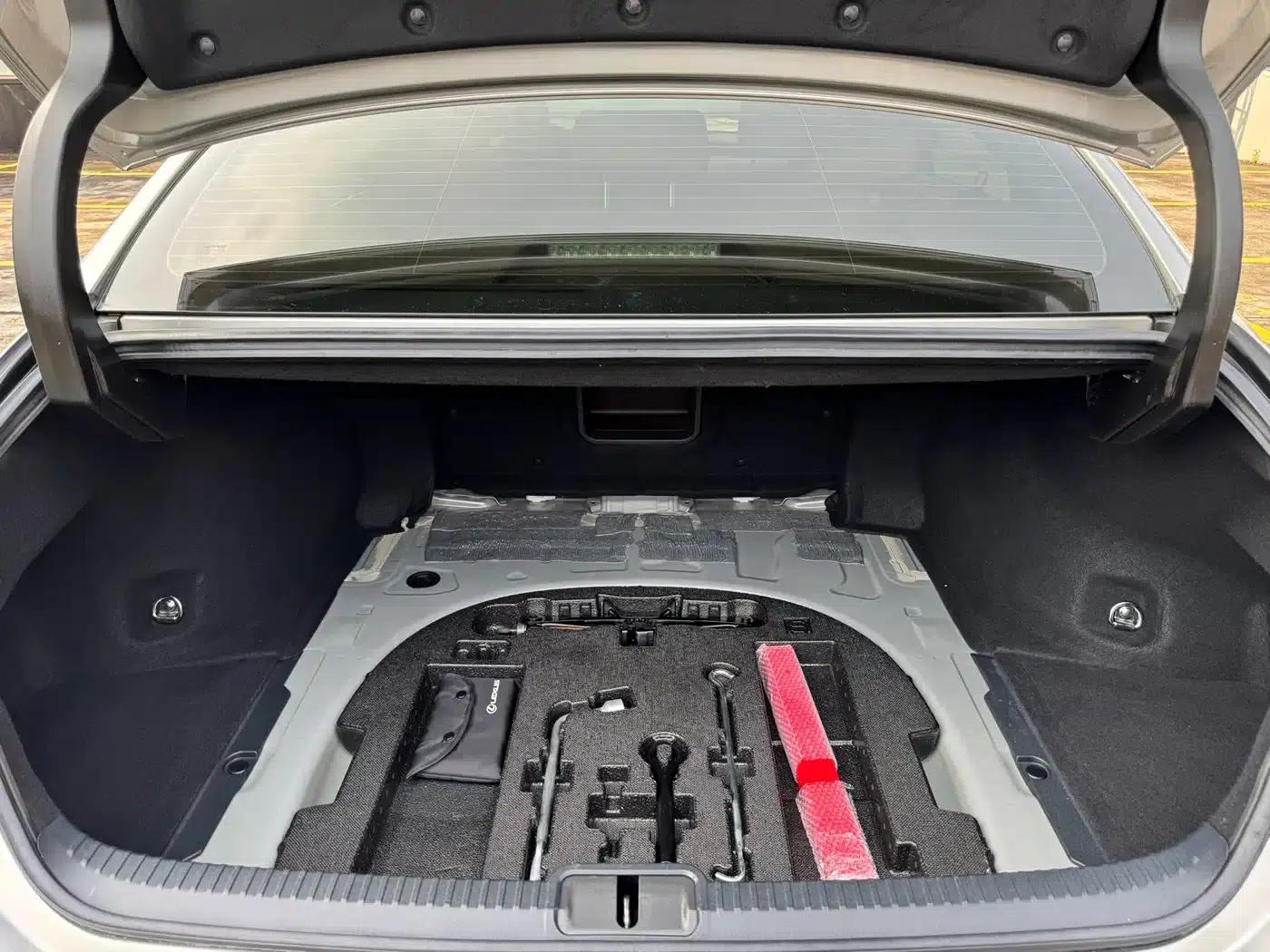 Lexus ES 2020 200 Excellence Edition — миниатюра 25