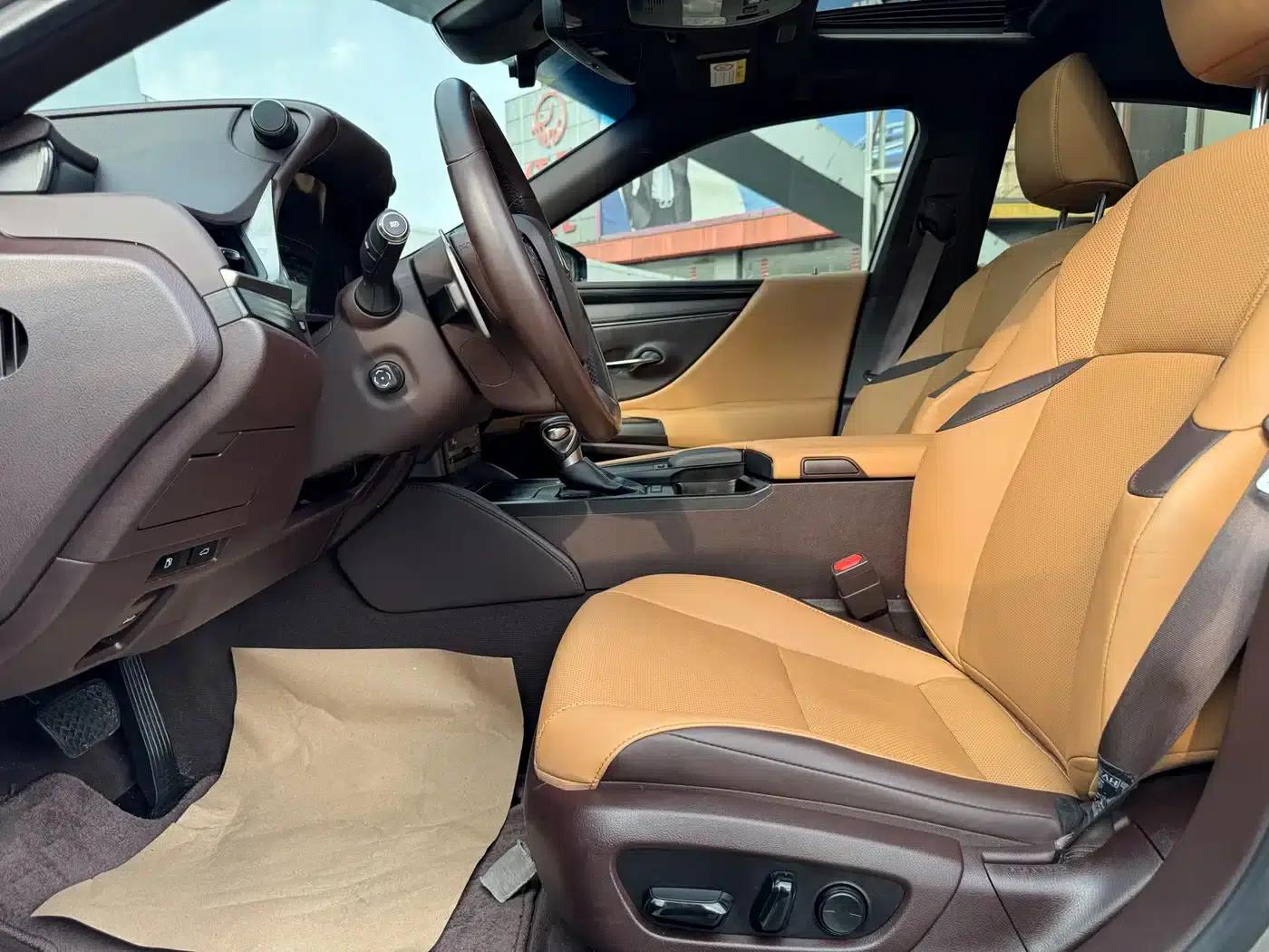Lexus ES 2020 200 Excellence Edition — миниатюра 4