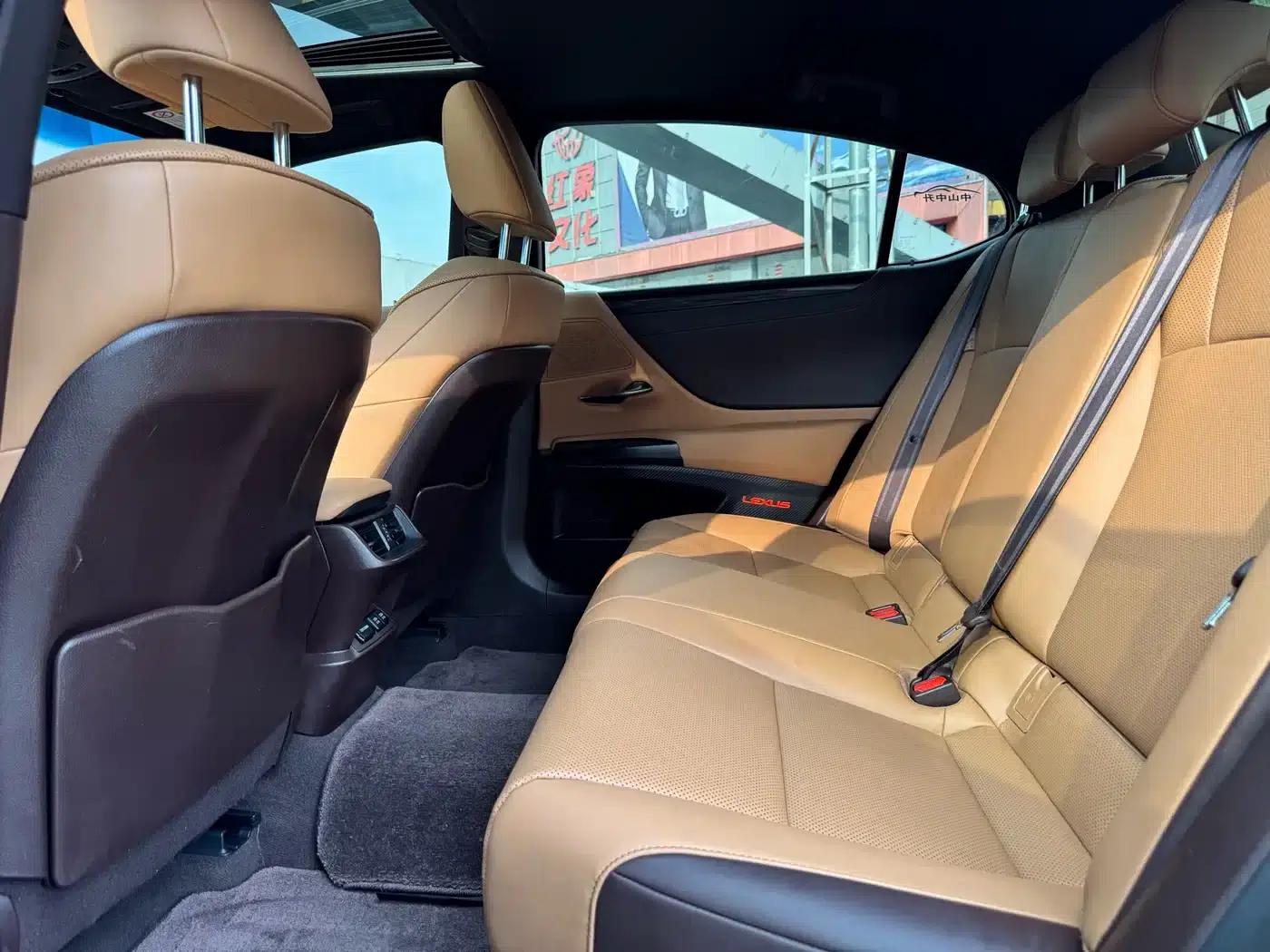 Lexus ES 2020 200 Excellence Edition — миниатюра 8