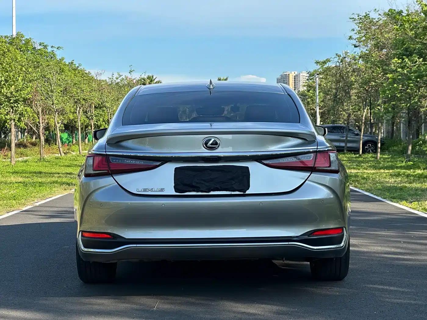 Lexus ES 2020 200 Excellence Edition — миниатюра 6