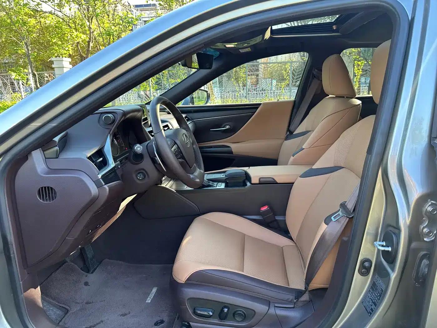 Lexus ES 2020 200 Excellence Edition — миниатюра 7