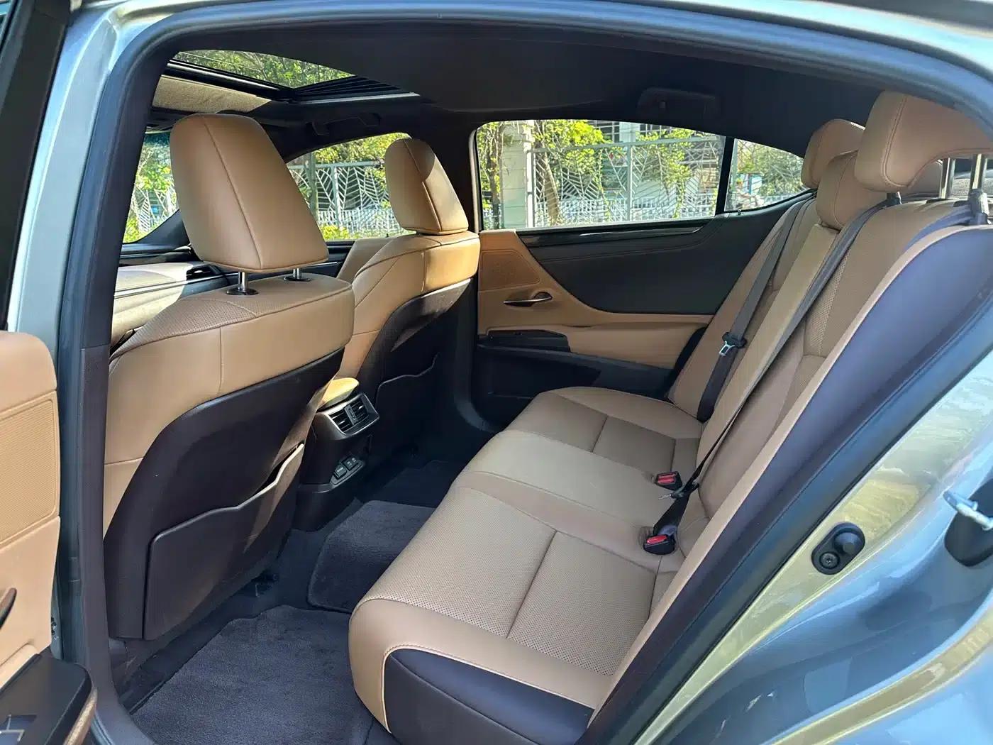Lexus ES 2020 200 Excellence Edition — миниатюра 8