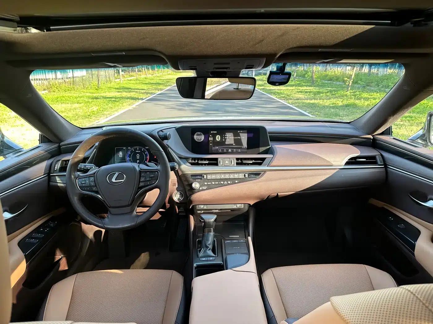 Lexus ES 2020 200 Excellence Edition — миниатюра 9