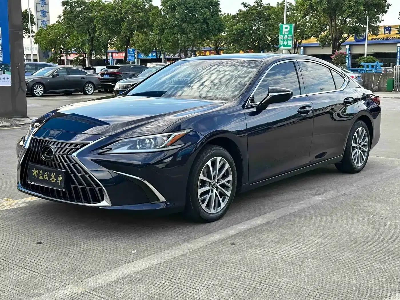 Lexus ES 2021 Model 200 Premium Edition — миниатюра 1