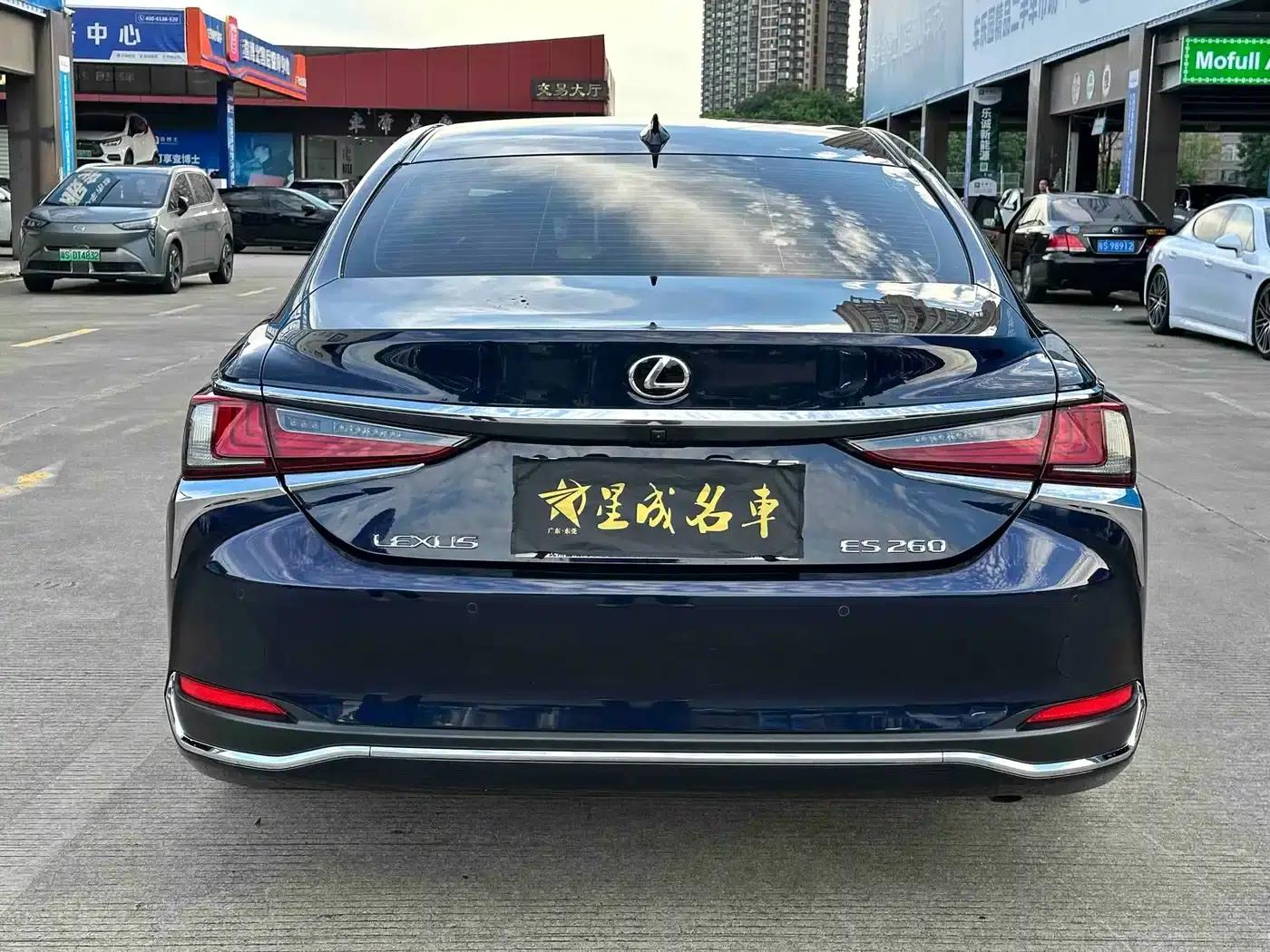 Lexus ES 2021 Model 200 Premium Edition — миниатюра 18
