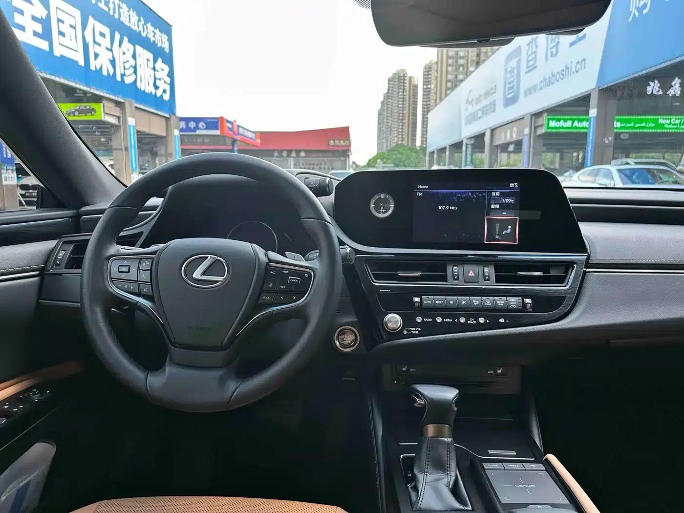 Lexus ES 2021 Model 200 Premium Edition — миниатюра 5