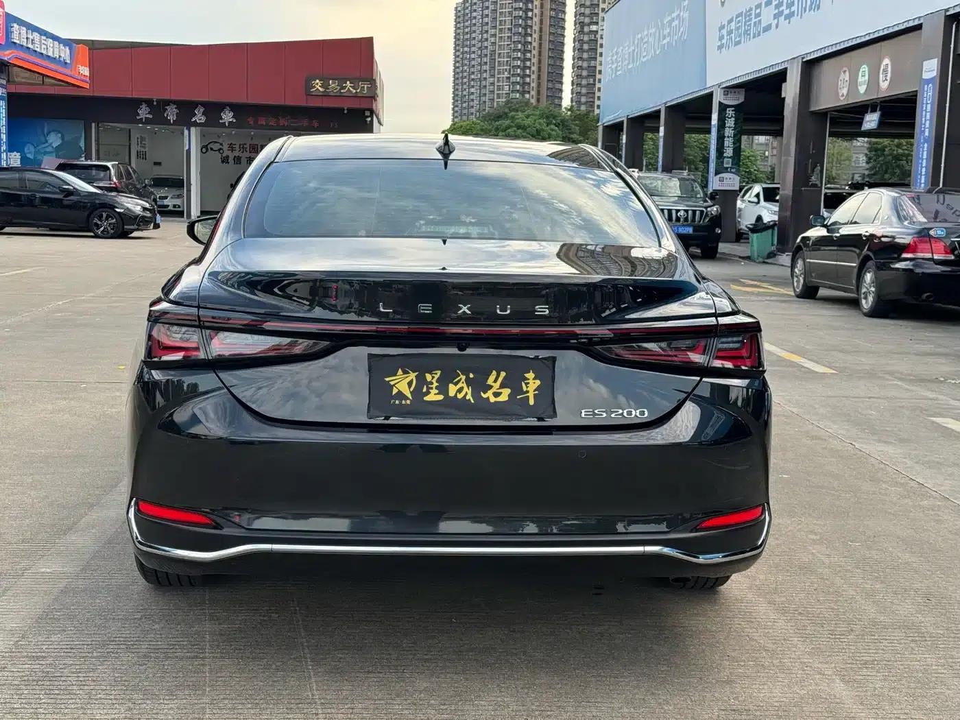 Lexus ES 2025 200 Premium Edition — миниатюра 16