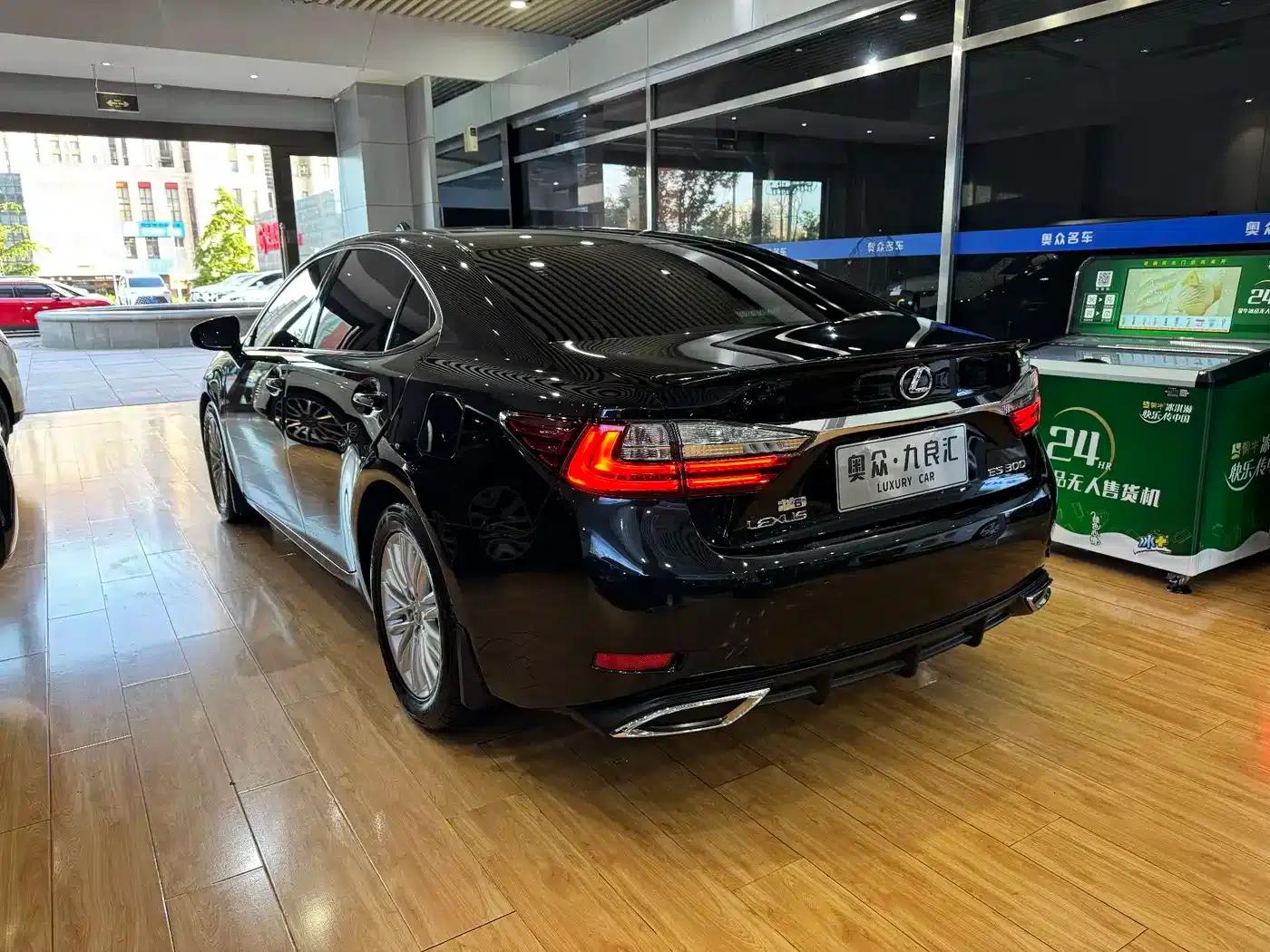 Lexus ES 2015 200 Elite Edition — миниатюра 13