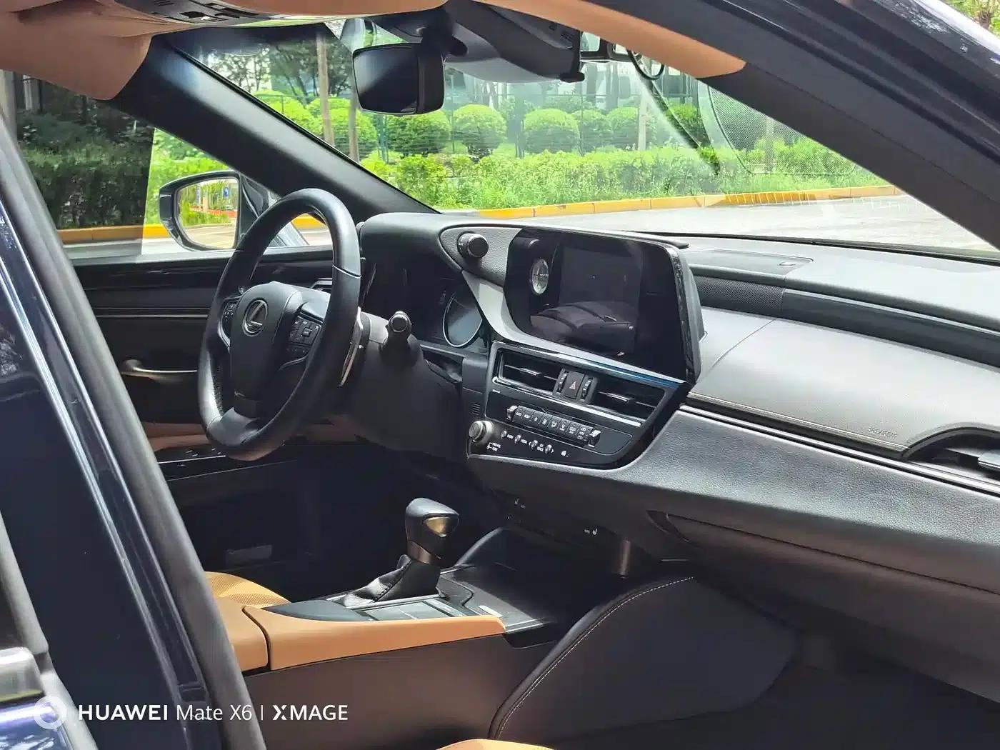 Lexus ES 2021 300h Premium Edition — миниатюра 14